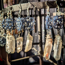 Load image into Gallery viewer, Clarity